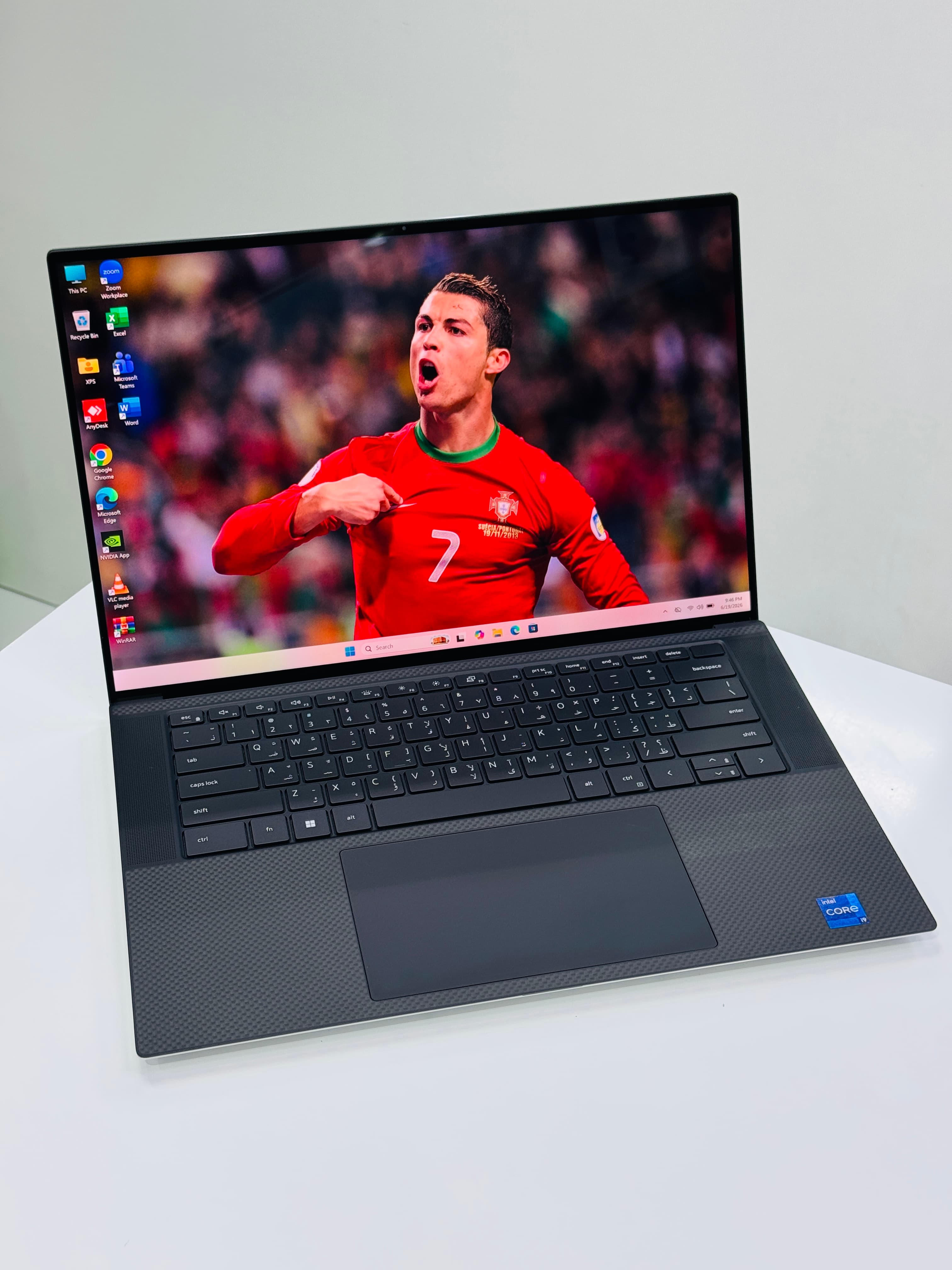Dell XPS Laptop Intel Core i9 Silver Like New Windows 11s