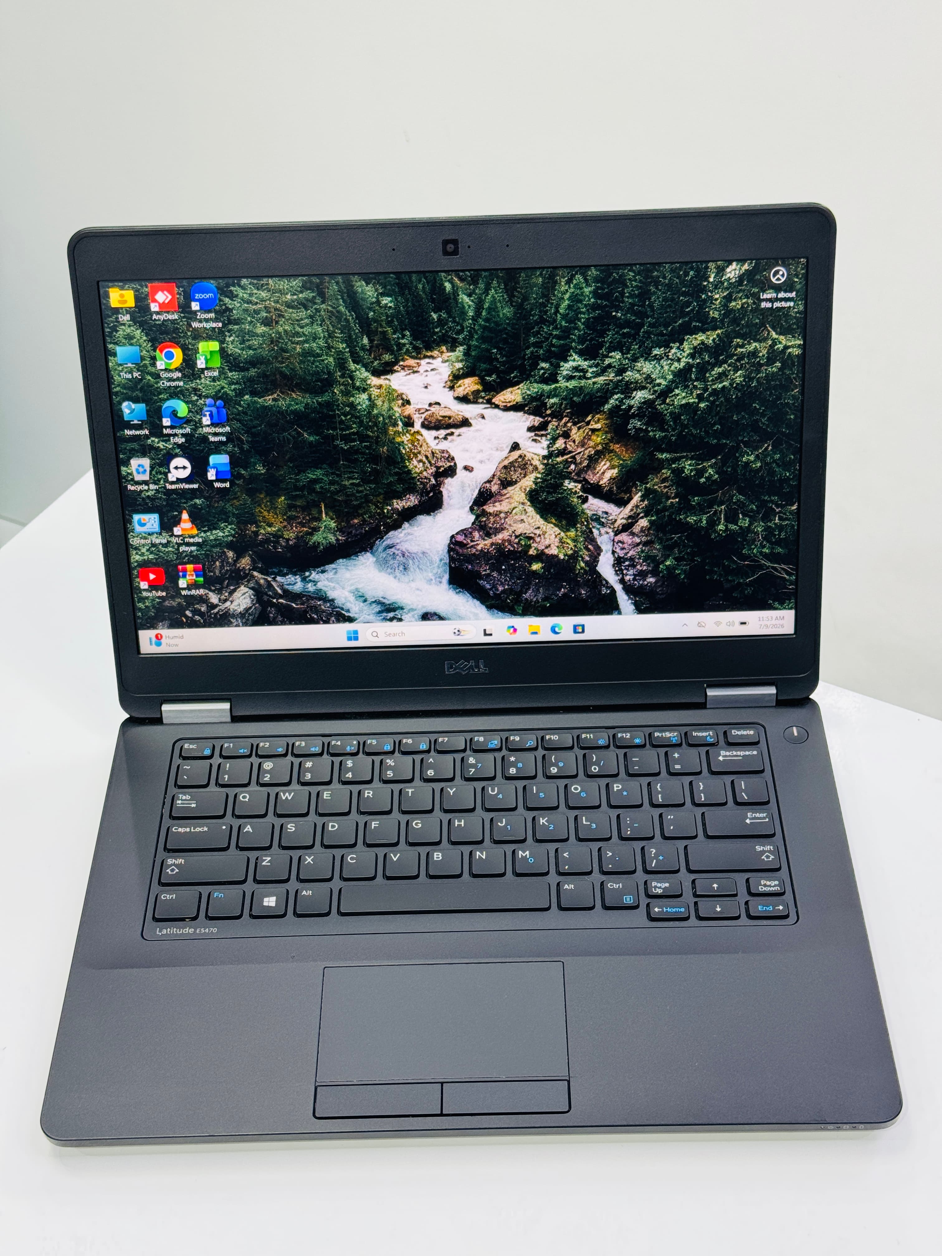 Dell Latitude E5470 6th generation Intel core i5-6440HQ processor 8gb Ram 256gb ssd 14 inches FHD Di